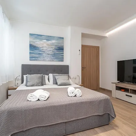 Anmarie With Free Parking Apartament