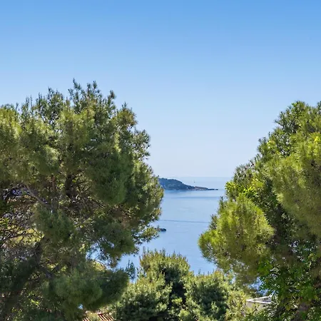 Anmarie With Free Parking Apartman