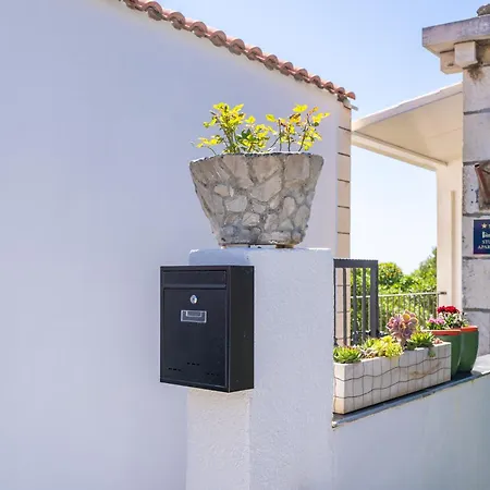 Anmarie With Free Parking Apartment