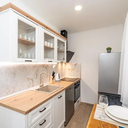 Anmarie With Free Parking 두브로브니크