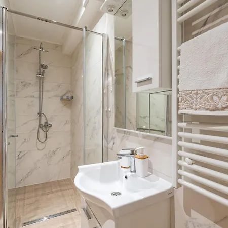 Anmarie With Free Parking